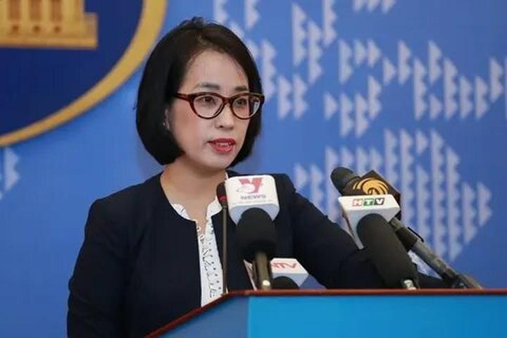 Tỏa Sáng Trên Mạng Xã Hội: Chuyên Gia Trang Điểm & Hotspot Matrix