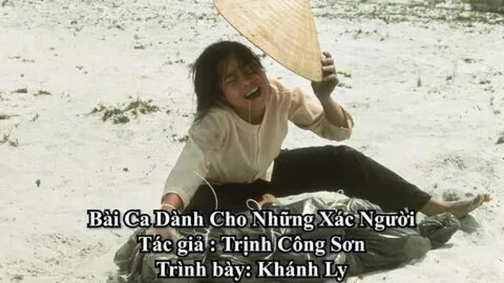 Các nhà khoa học phân tích - Cảm hứng video marketing từ Hotspot Matrix